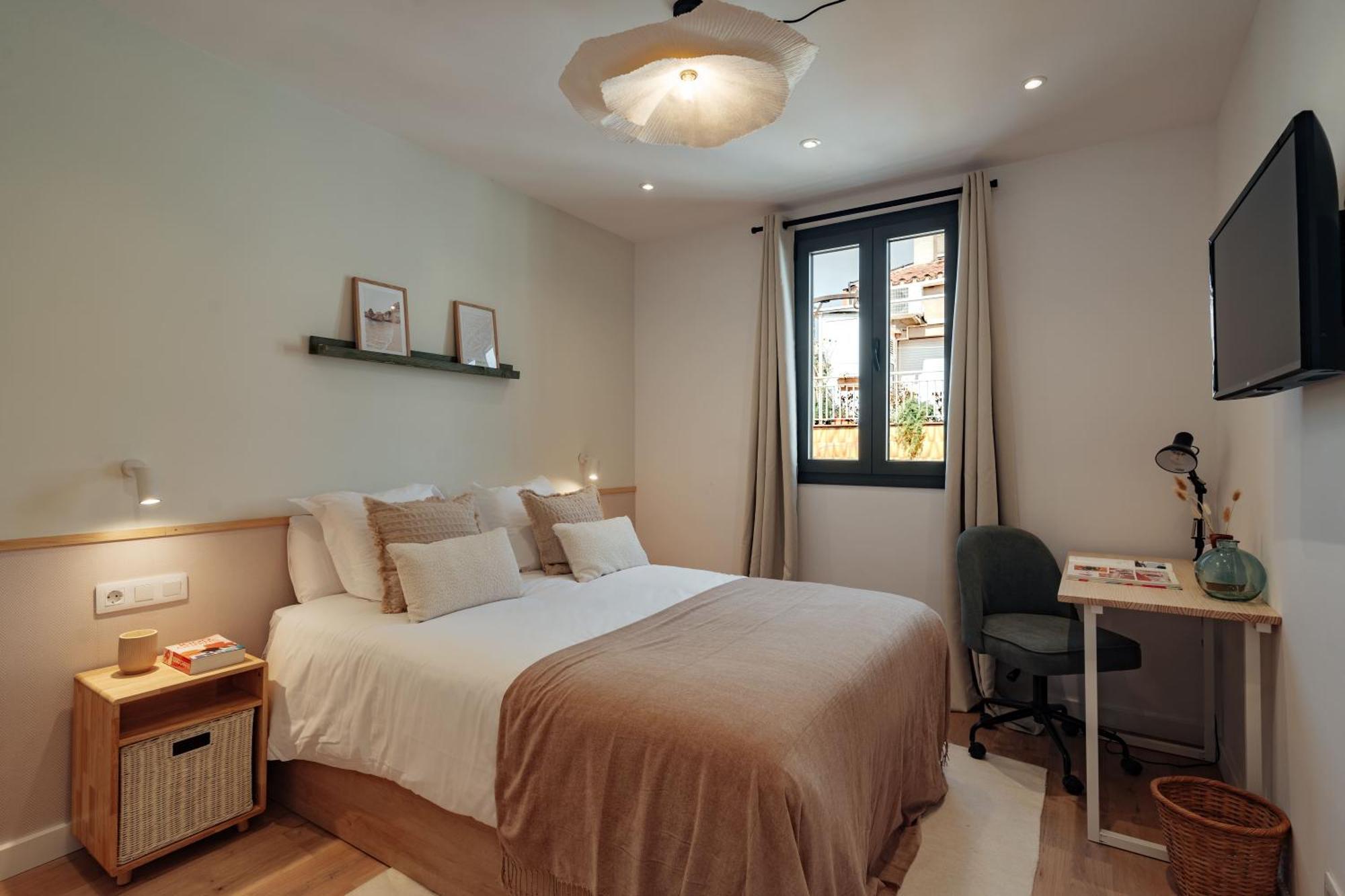 Casa Faro - 2 Bedroom Apartment In Gracia - Barcelona, Barcelona
